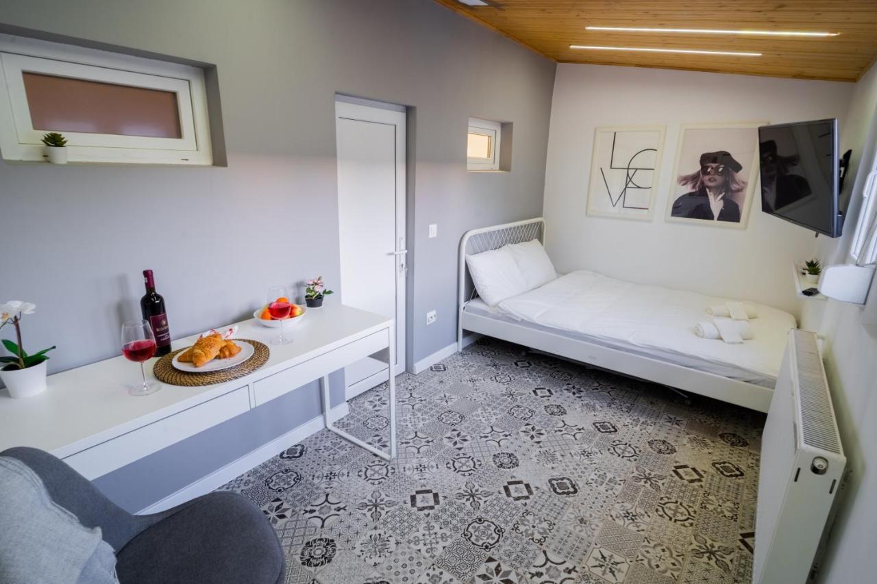 One Bedroom Flat In Bucharest'S Historic District Εξωτερικό φωτογραφία