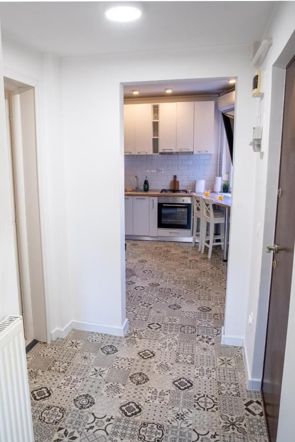 One Bedroom Flat In Bucharest'S Historic District Εξωτερικό φωτογραφία