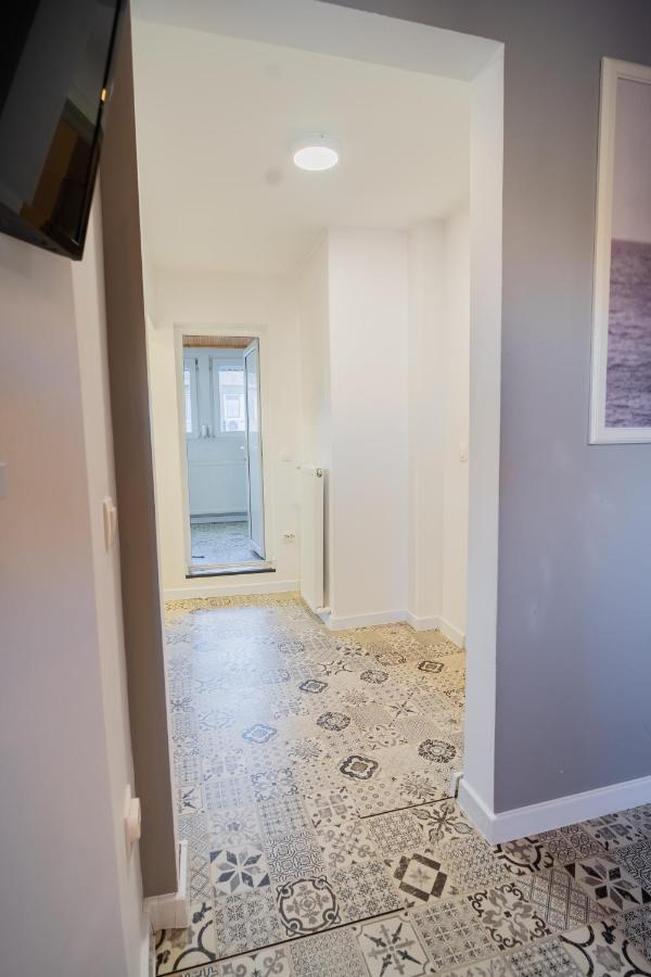One Bedroom Flat In Bucharest'S Historic District Εξωτερικό φωτογραφία