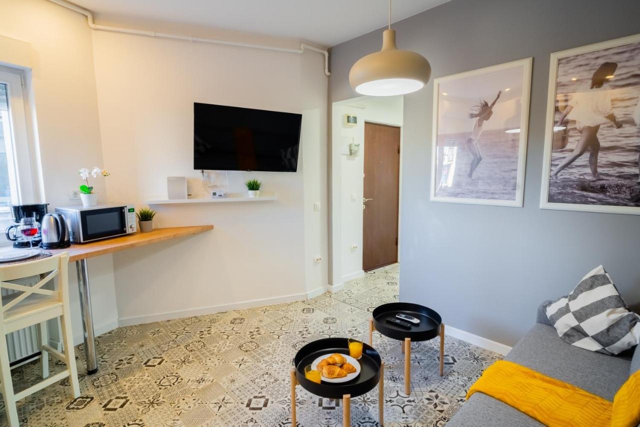 One Bedroom Flat In Bucharest'S Historic District Εξωτερικό φωτογραφία