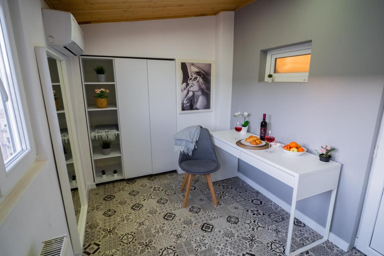 One Bedroom Flat In Bucharest'S Historic District Εξωτερικό φωτογραφία