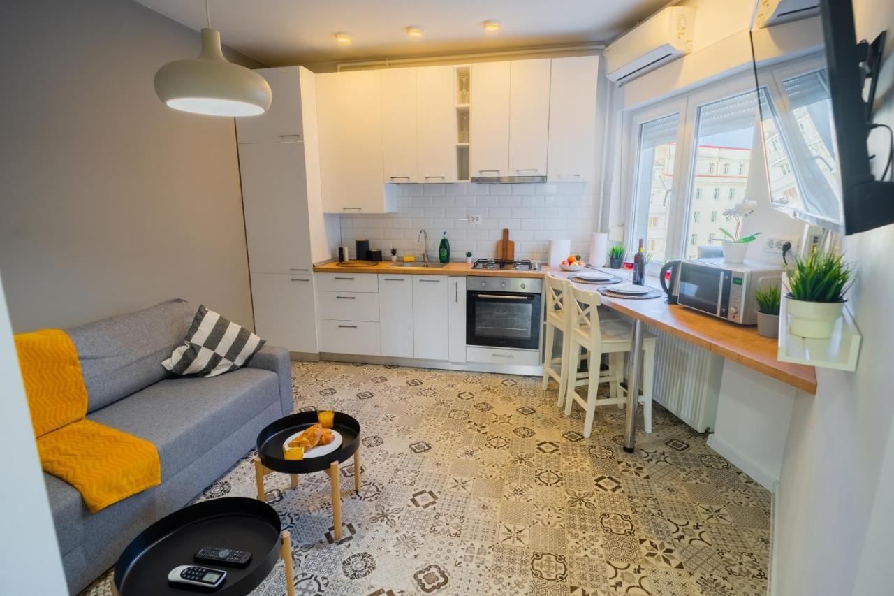 One Bedroom Flat In Bucharest'S Historic District Εξωτερικό φωτογραφία